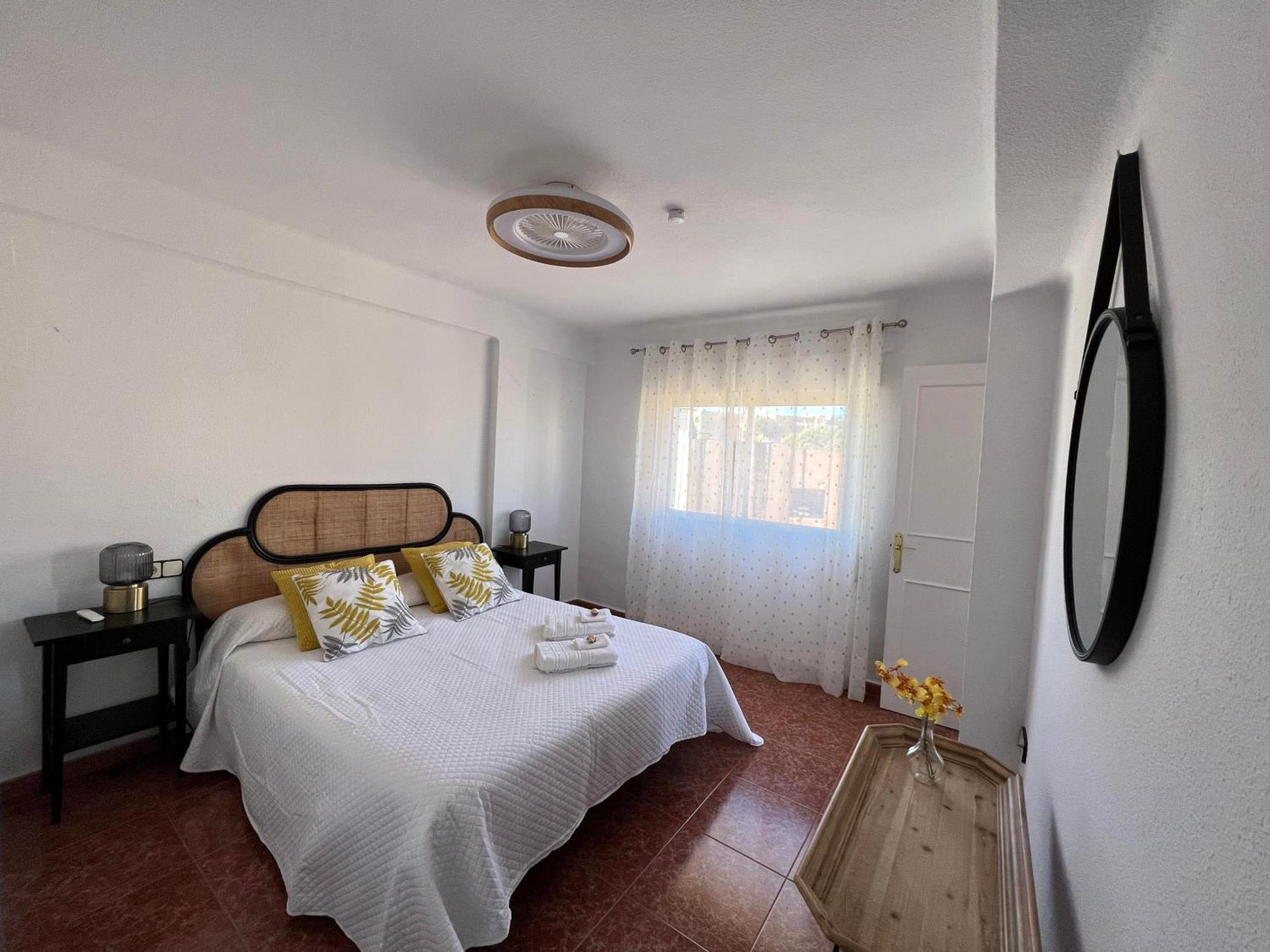 Gran Apartamento Con Parking Gratis Centro De มาลากา ภายนอก รูปภาพ